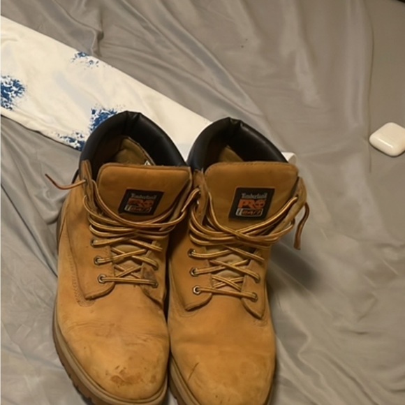 Who wants tim pros and Jordan 1 mints